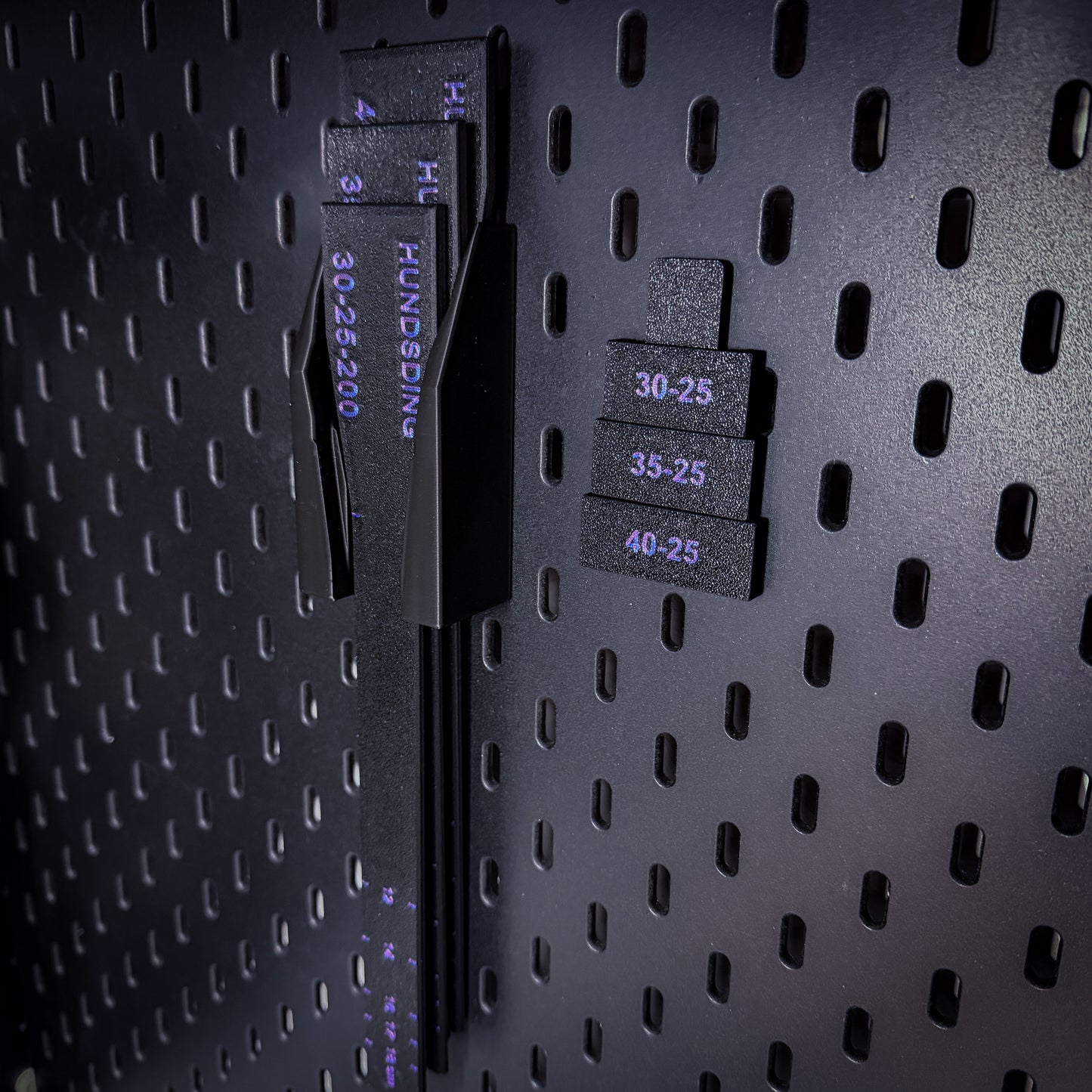 BUSINESS CUT ORGANIZER