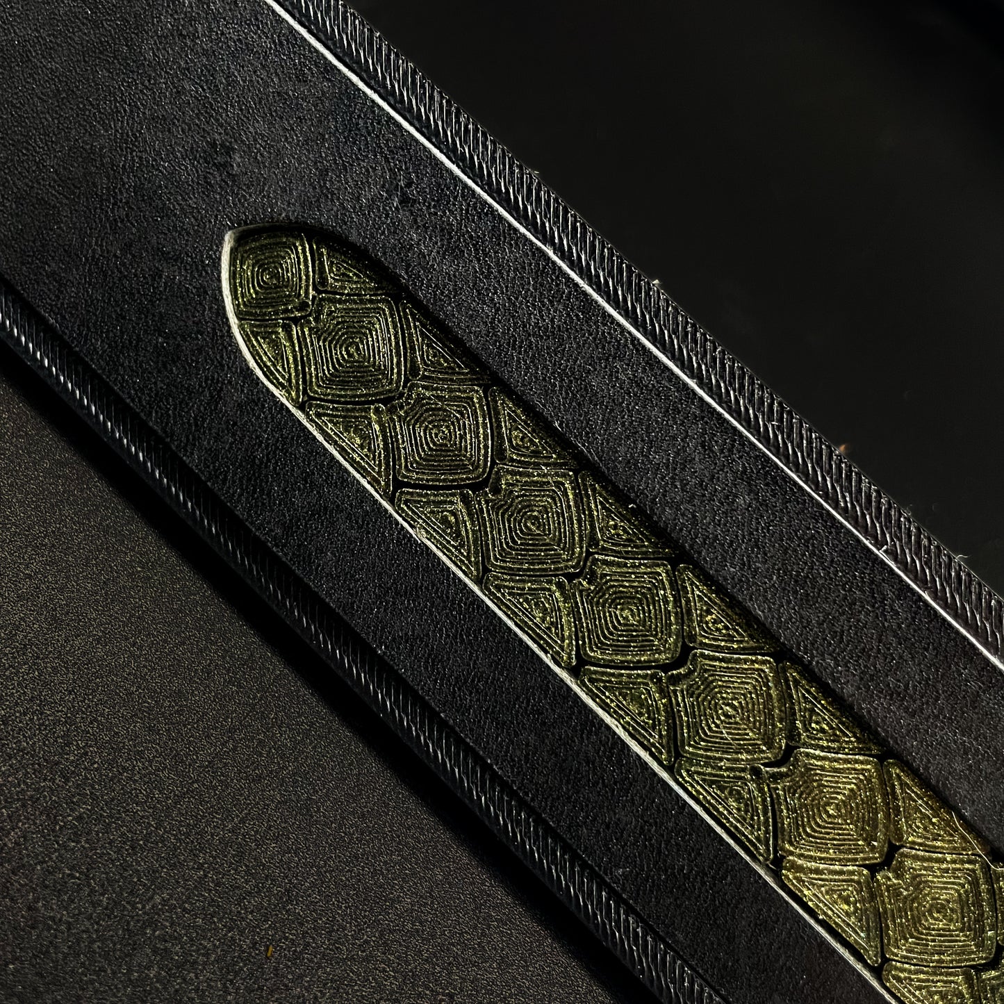 DRAGON SCALE INLAY